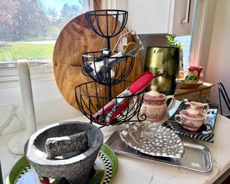 So many fun kitchen items...