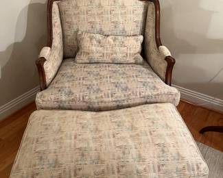 King chair with ottoman