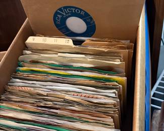 RCA victor 45’s