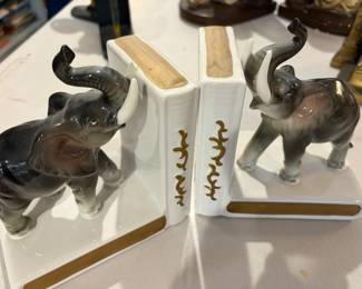 Vintage 1950's Brinn's Japan Trunk UP Elephant Porcelain bookends