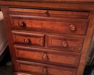 ALEXANDER JULIAN Home Colours Collection Cherry Early American Traditional 25" Nightstand