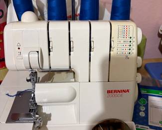 Vintage Bernina 2000DE Sewing Machine Free Arm 4 thread Serger