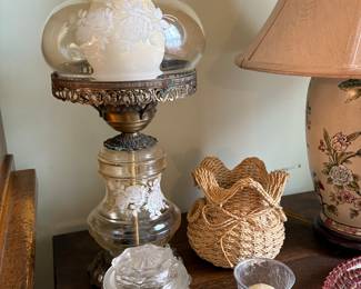 GWTW  style electric lamp, ginger jar lamp