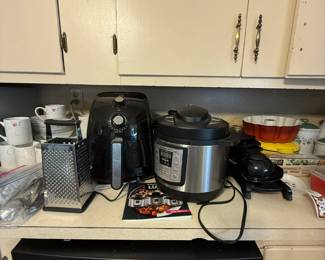 Insta pot, air fryer