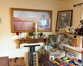 keyboard, chair, western and other decor