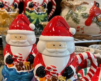 Lidded Santa Mugs