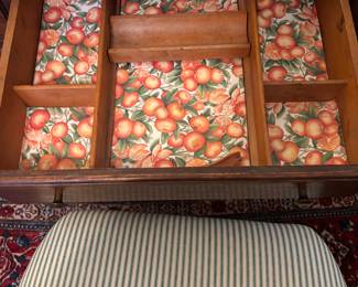 Vanity organizer drawer with adjustable middle tray. 
