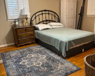 Queen size reproduction iron bed with mattress/boxspring. 