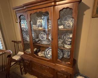 China cabinet with Blue Willow pieces.