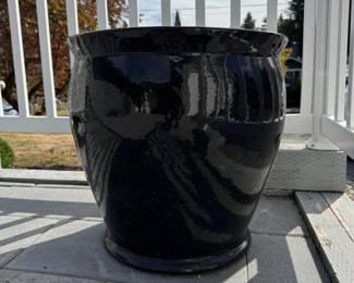 97 GlossyBlackCeramicPlanterWideOpeningOutdoorReady