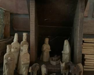 Wood Manger Set
