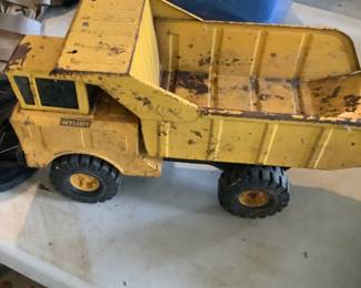 Metal Tonka Dump Truck
