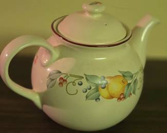 Corelle coordinates tea pot 