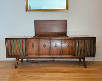 Antique Zenith Stereophonic Phonograph Am/Fm