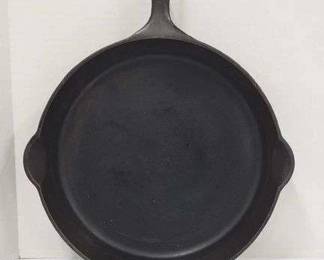 1 Griswold 9. 710A. Cast Iron Pan