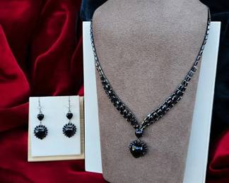 Black Heart Necklace Earrings