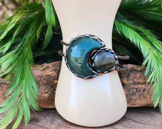 Fiery Labradorite Green Adventurine Moon Bracelet 