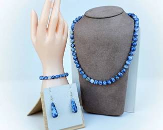  01 Gorgeous Blue Lapis Necklace, Earrings  Bracelet Set