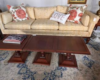 Vintage quality sofa, timeless neutral print