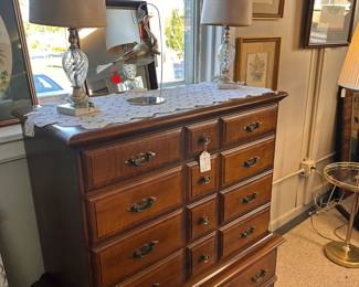 this is a great dresser, deep drawers, great mechanics