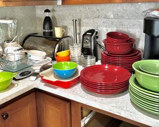 Colorful Dishes, Plus