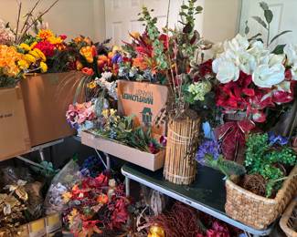 VERY LARGE SELECTION OF ART. FLOWERS