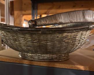 METAL WOVEN BASKET