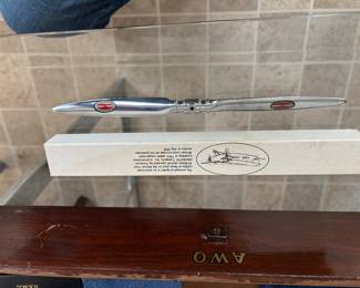TWA PROPELLER ITEM