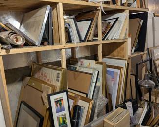 ART/FRAMES/CANVASES