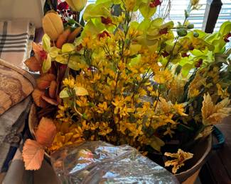 VERY LARGE SELECTION OF ART. FLOWERS