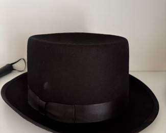 TOP HAT