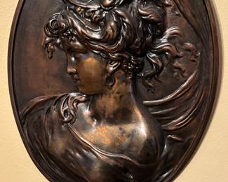 GRANDE LADY CAMEO STYLE IN METAL GREAT PIECE!!