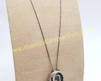 Sterling silver pendant & chain