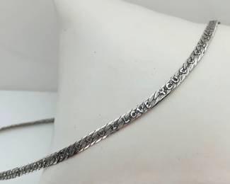 Sliver "Love You" Herringbone chain