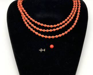 Vintage Triole strand beaded necklace and earrings