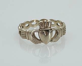 Irish Claddagh Ring