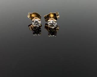 White Sapphire Stud earrings