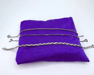 Silver bracelents