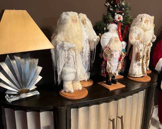 Six LYNN HANEY hand made Santa’s 
