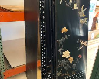 6 panel Asian room
Divider 
