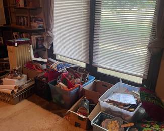 Come on, pickers- you know you want to do a little digging!