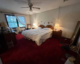 Vintage bed with unique design