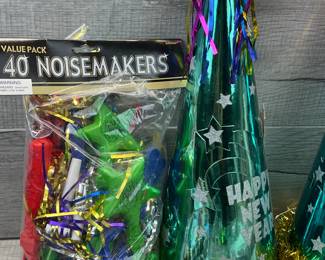 NEW YEAR PARTY HATS FAVORS NOISE MAKERS