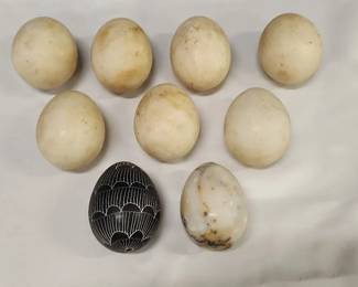 Rock Eggs Decor
