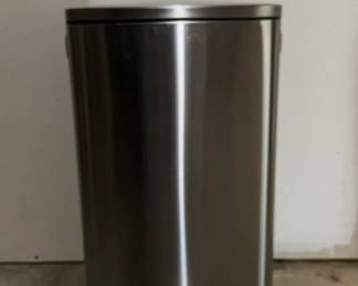 Silver Stepon Trash Can