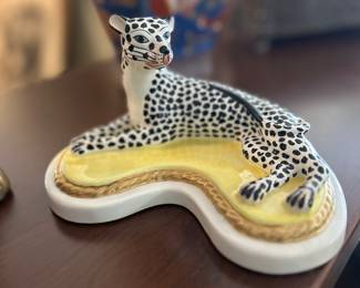 Jeanne Reed’s “Cheetahs on Cushion” porcelain statue 7” w