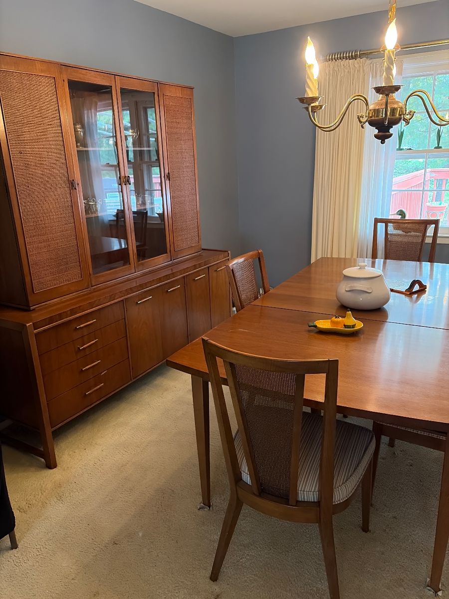 Mid century dinning room hutch. Dinning table and chairs and Buffett Drexel panorama