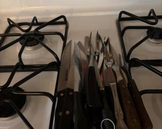 Assorted knives 