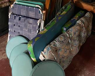 Retro lawn chairs 