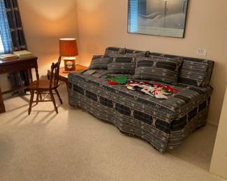 Twin daybed